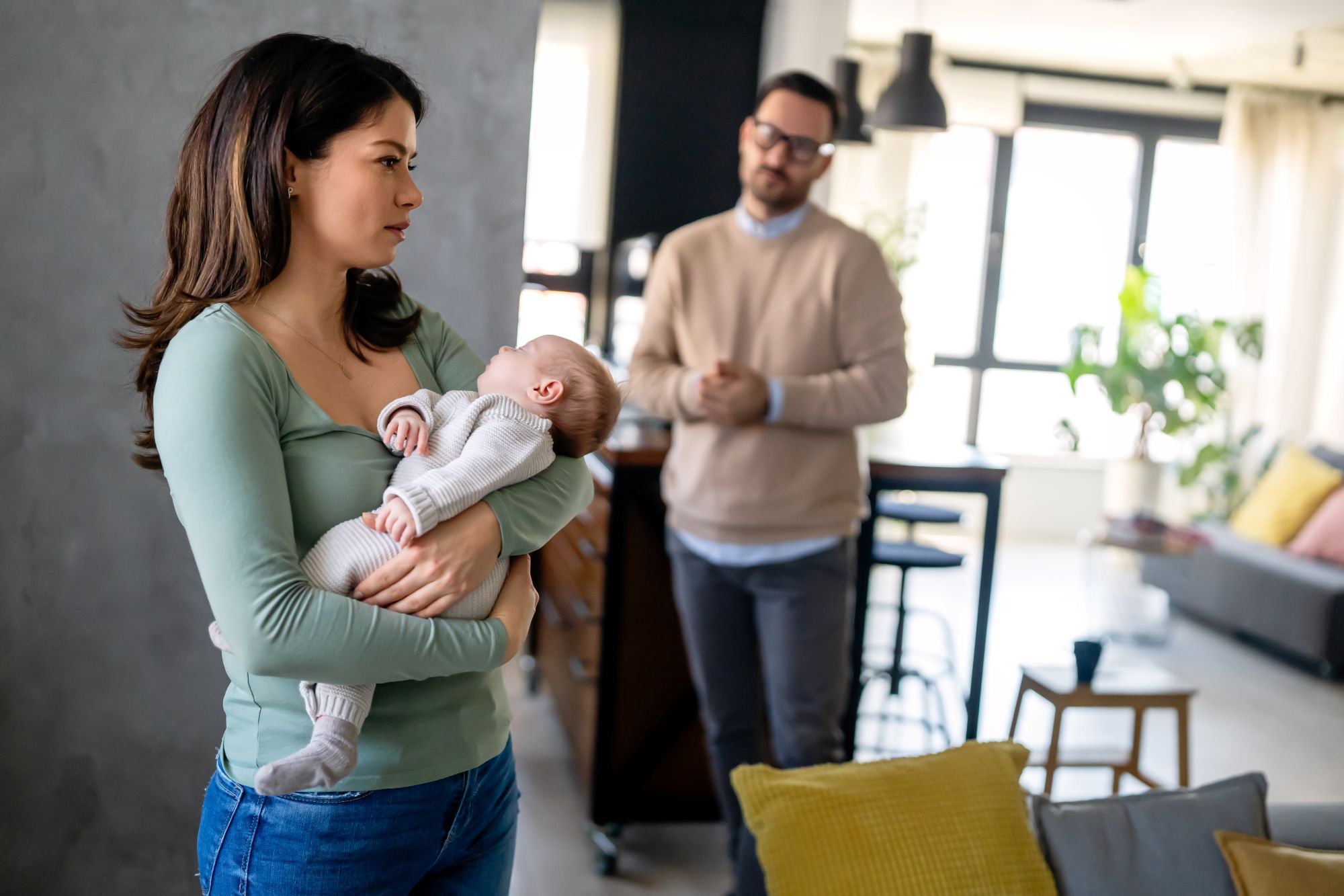A young woman struggling, representing the connect of postpartum depression and substance use